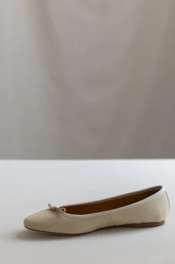 Ballerina - Capri Suede Vanilla Cremin
