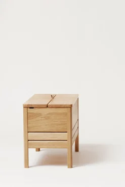 Benk - A Line Storage Bench 68 Oljet Eik