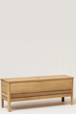 Benk - A Line Storage Bench 111 Eik