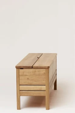 Benk - A Line Storage Bench 111 Eik