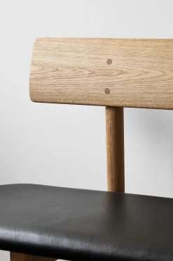Benk - BM Bench 3171 Såpet Eik / 98 Sort Lær