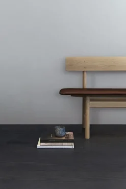 Benk - BM Bench 3171 Såpet Eik / Omni Black 301