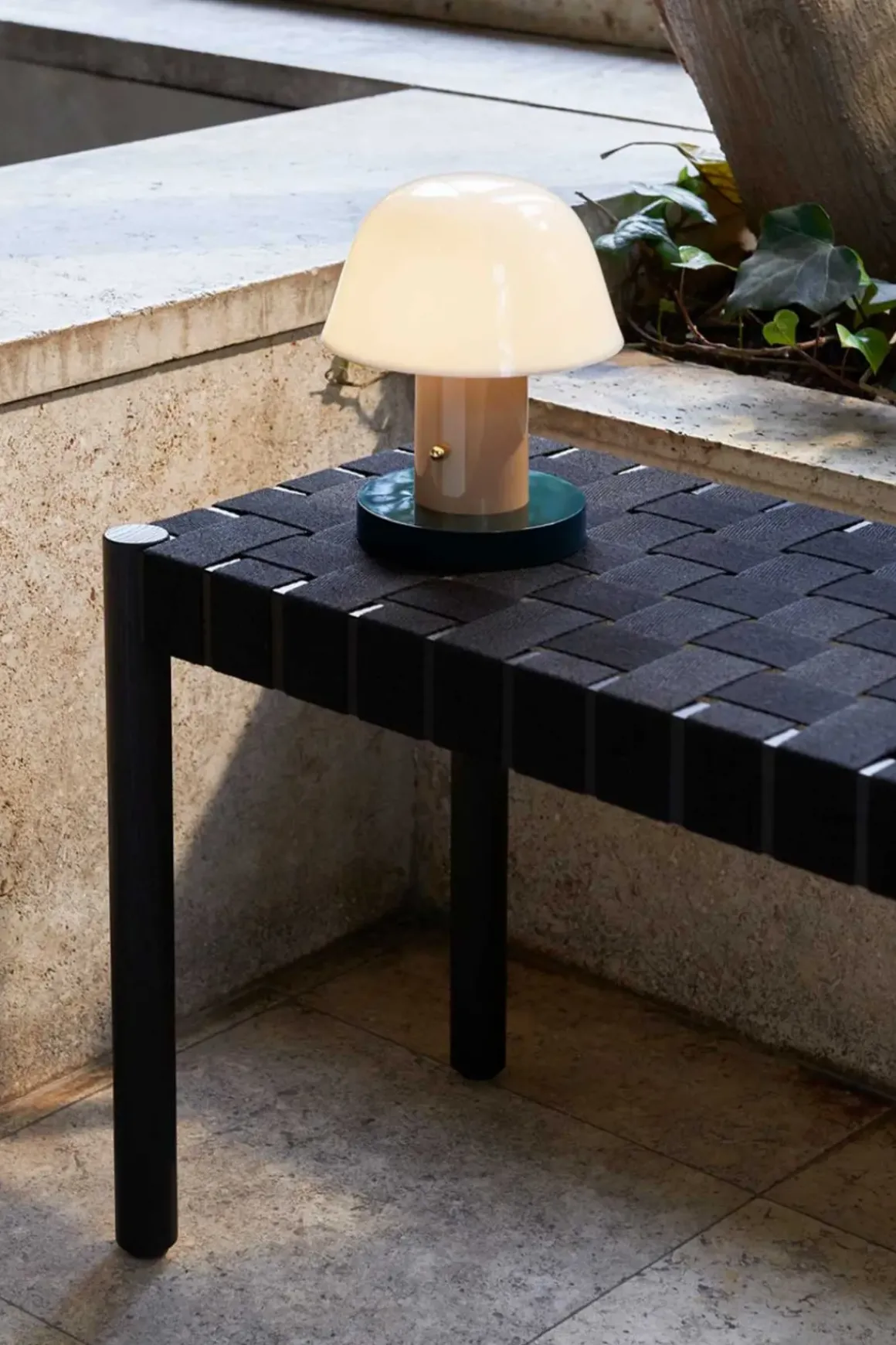 Benk - TK4 Betty Sort/Sort 105cm x 36cm x H: 46cm