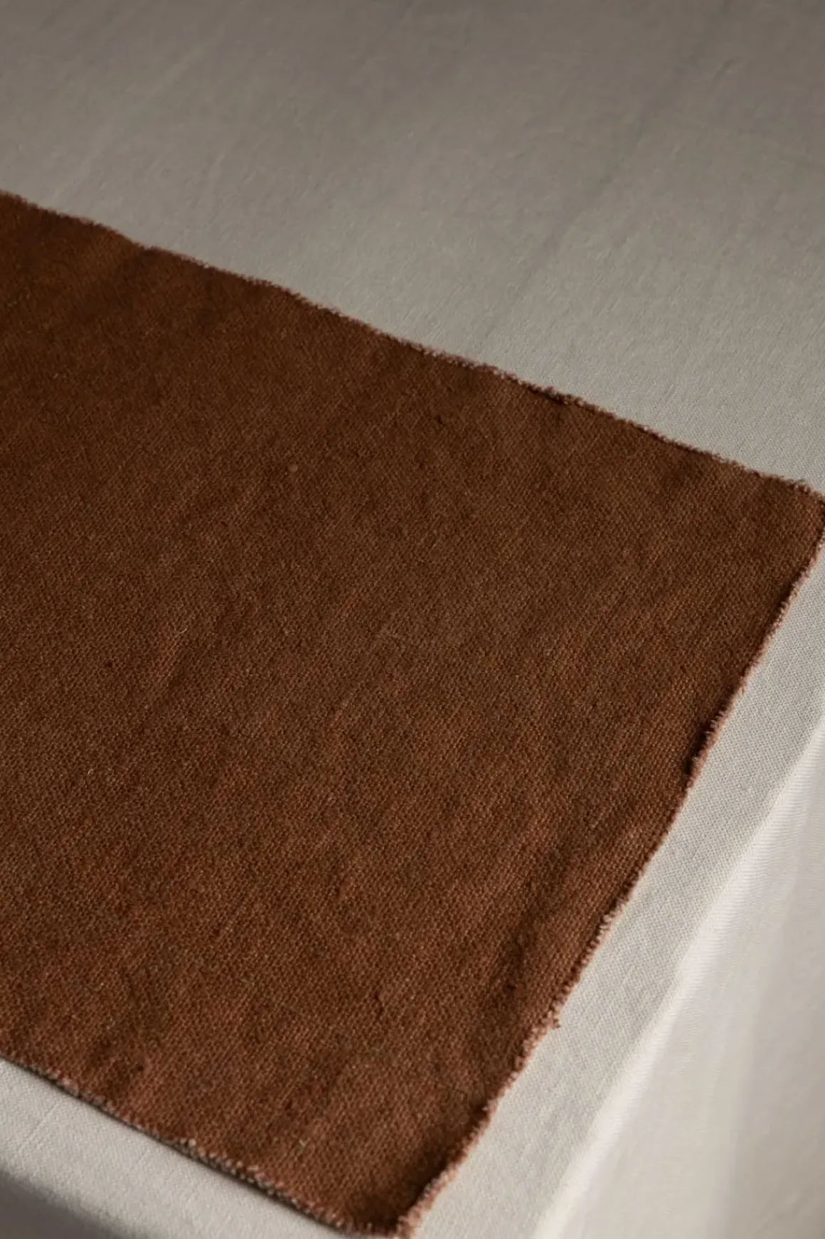 Bordbrikke - Rue 33x46cm Rust