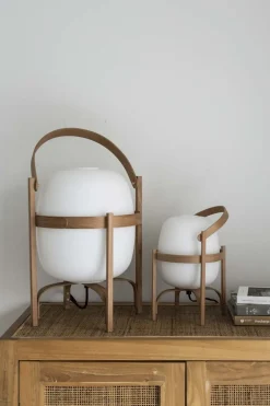 Bordlampe - Cestita Cherry Wood Opalhvitt Glass