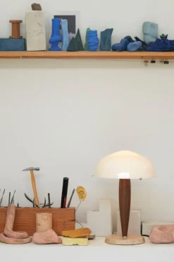 Bordlampe - SHY3 Herman Valnøtt/Marmor