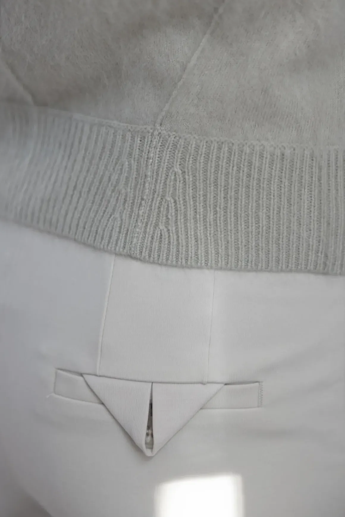 Bukse - Emotional Essence Shadow White