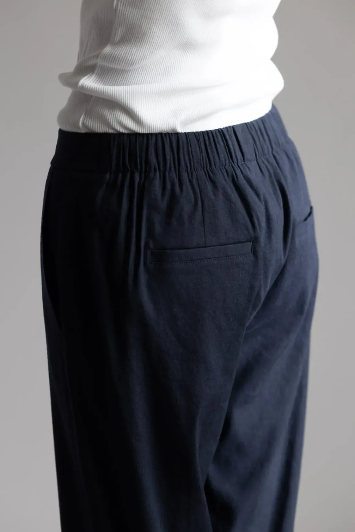 Bukse - Mid Rise Tapered Pull On Pant