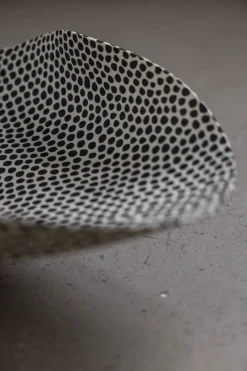 Fat - Håndlaget Large Prikkete