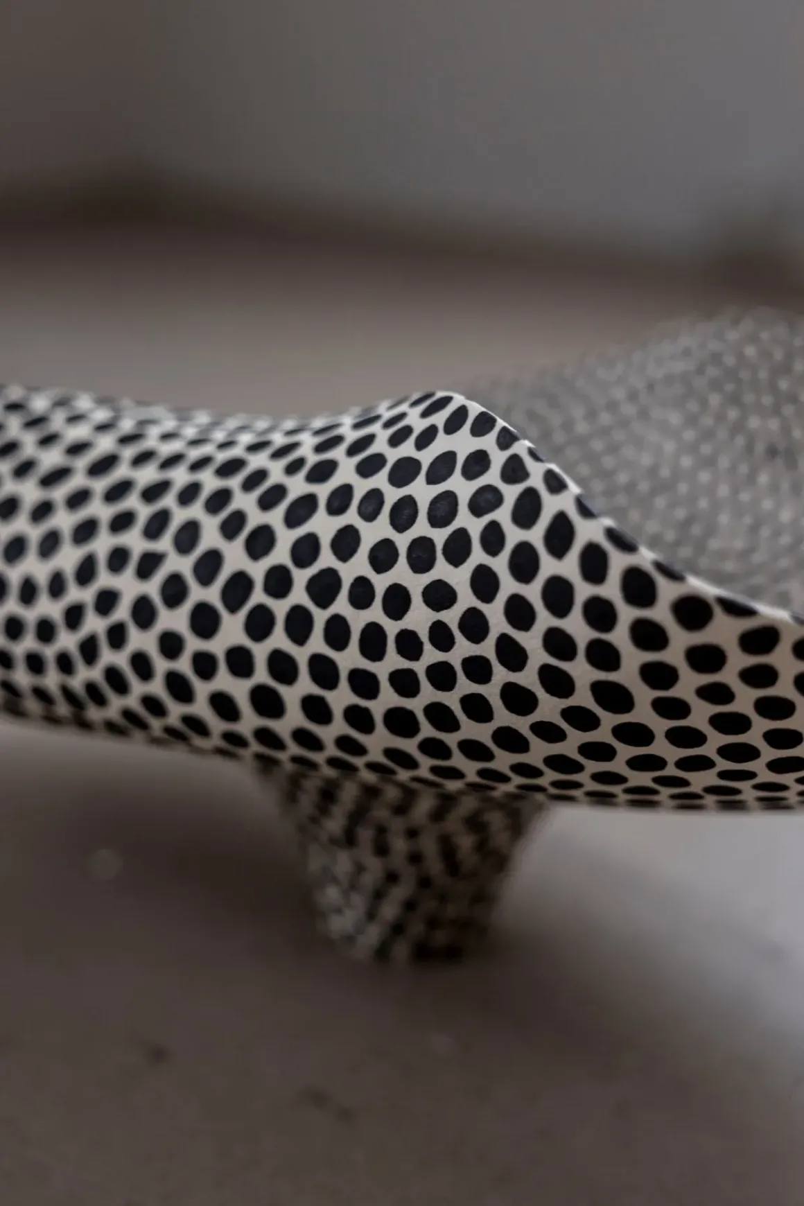 Fat - Håndlaget Large Prikkete