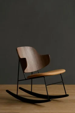 Gyngestol - The Penguin Rocking Chair Dakar 250, Black Steel, Walnut