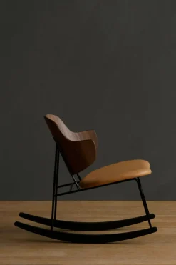 Gyngestol - The Penguin Rocking Chair Dakar 250, Black Steel, Walnut