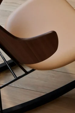 Gyngestol - The Penguin Rocking Chair Dakar 250, Black Steel, Walnut