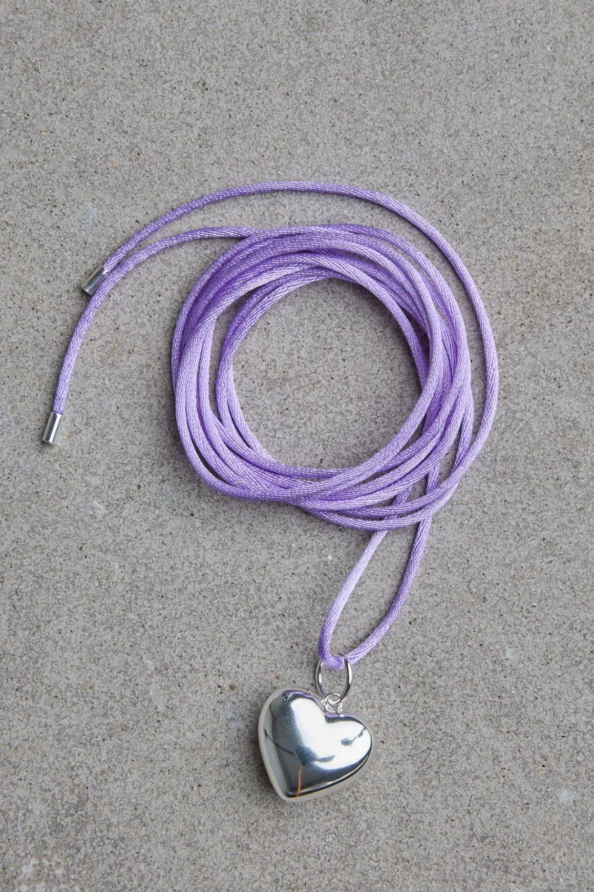 Halskjede - Silver Heart on a String Lilac