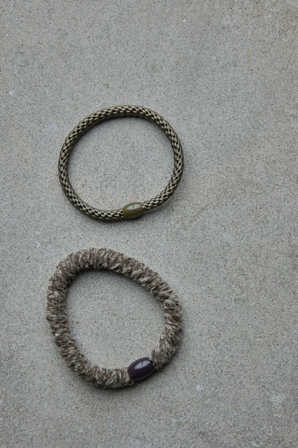 Hårstrikker - Kknekki 2pk Khaki Concrete