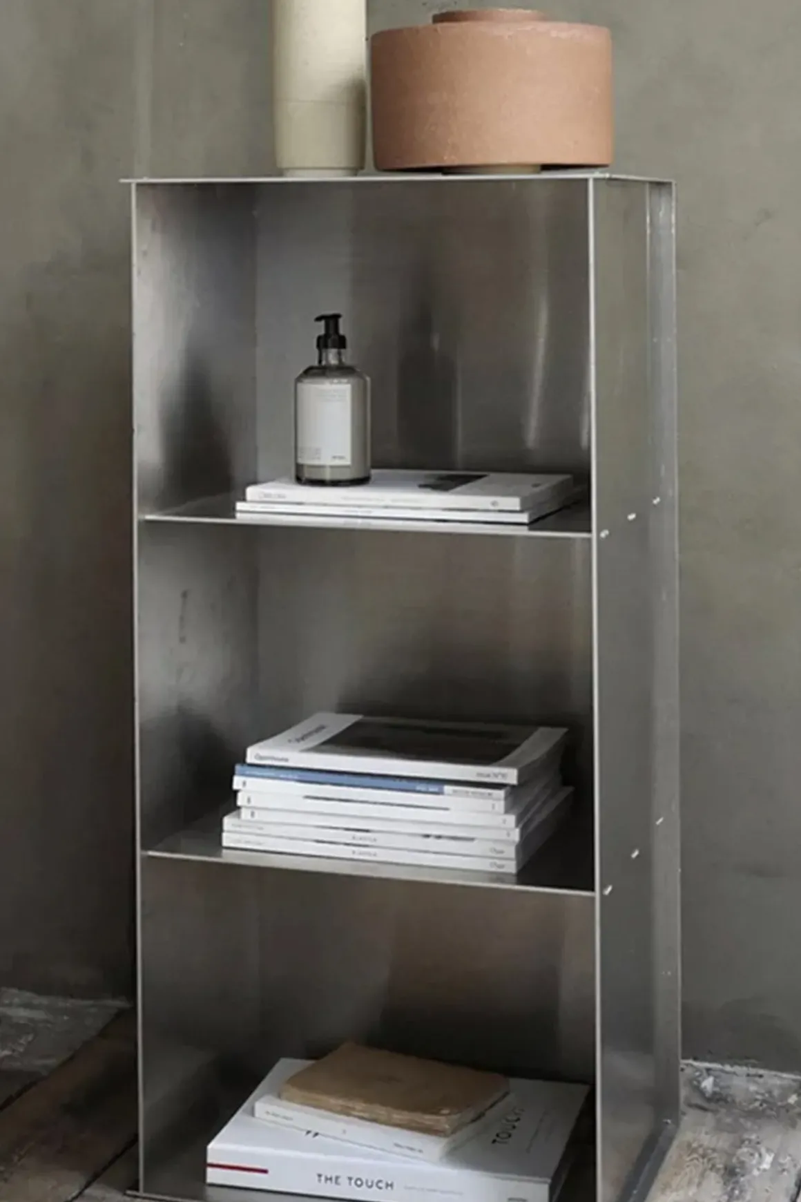 Hylle - Rivet Case H48,1cm L98,3cm Aluminium