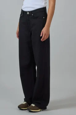 Jeans - Featherweight Logan Black