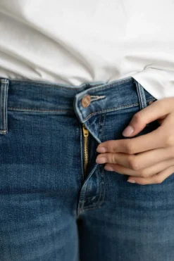 Jeans - Mid Rise Maven Sneak Over The Top