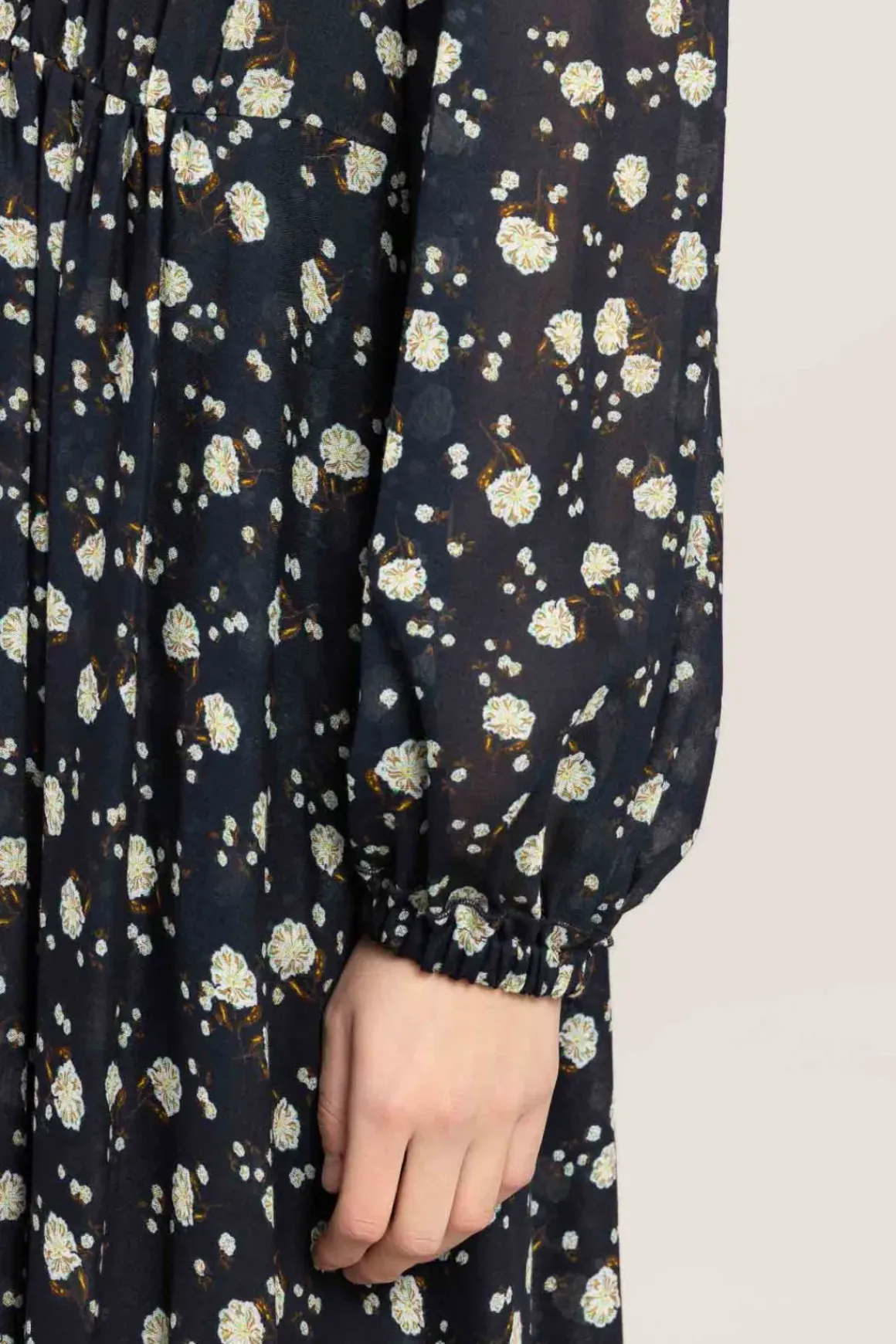 Kjole - Floral Volumes Blue/White Flower Garden