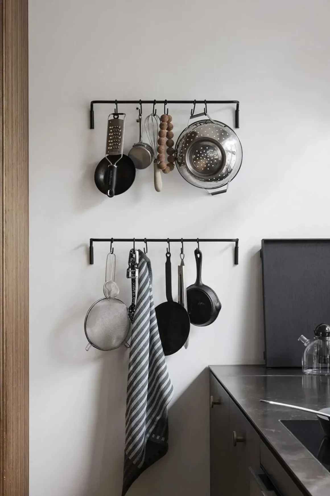 Knaggrekke - 6 knagger Black