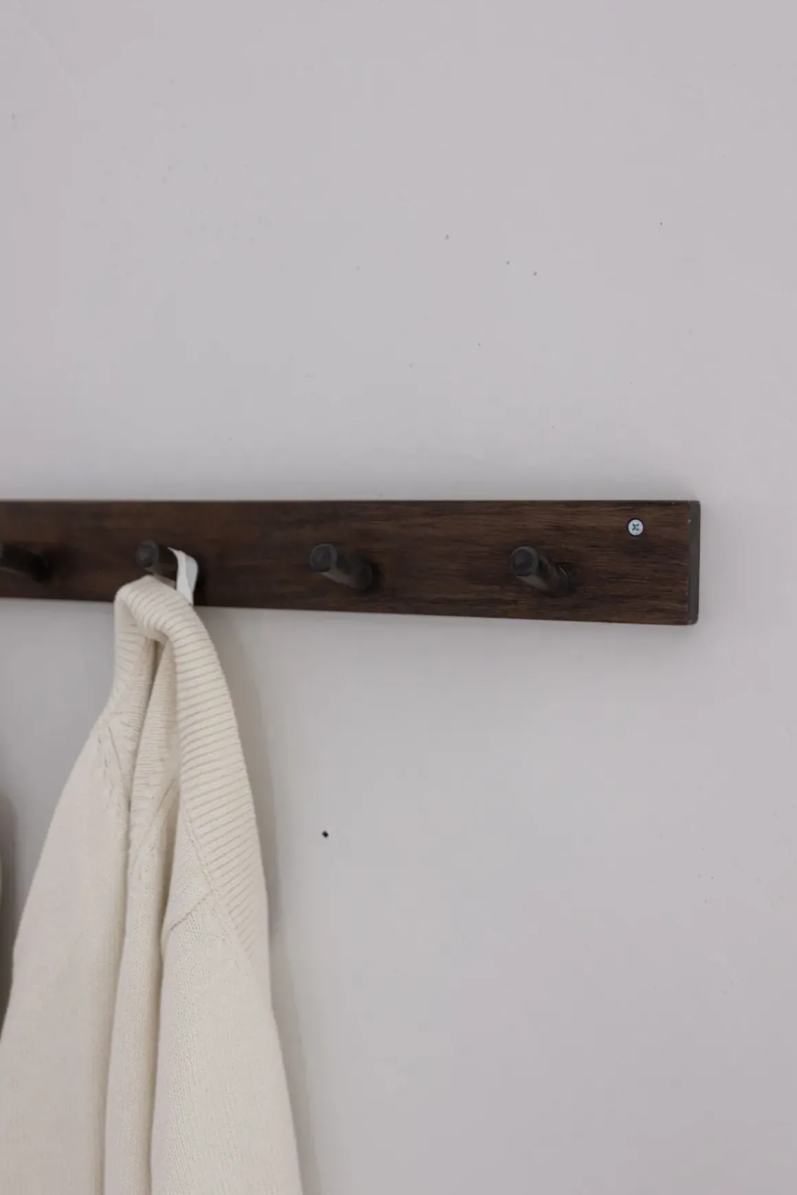 Knaggrekke - 6 knagger 80cm Brun/Sort