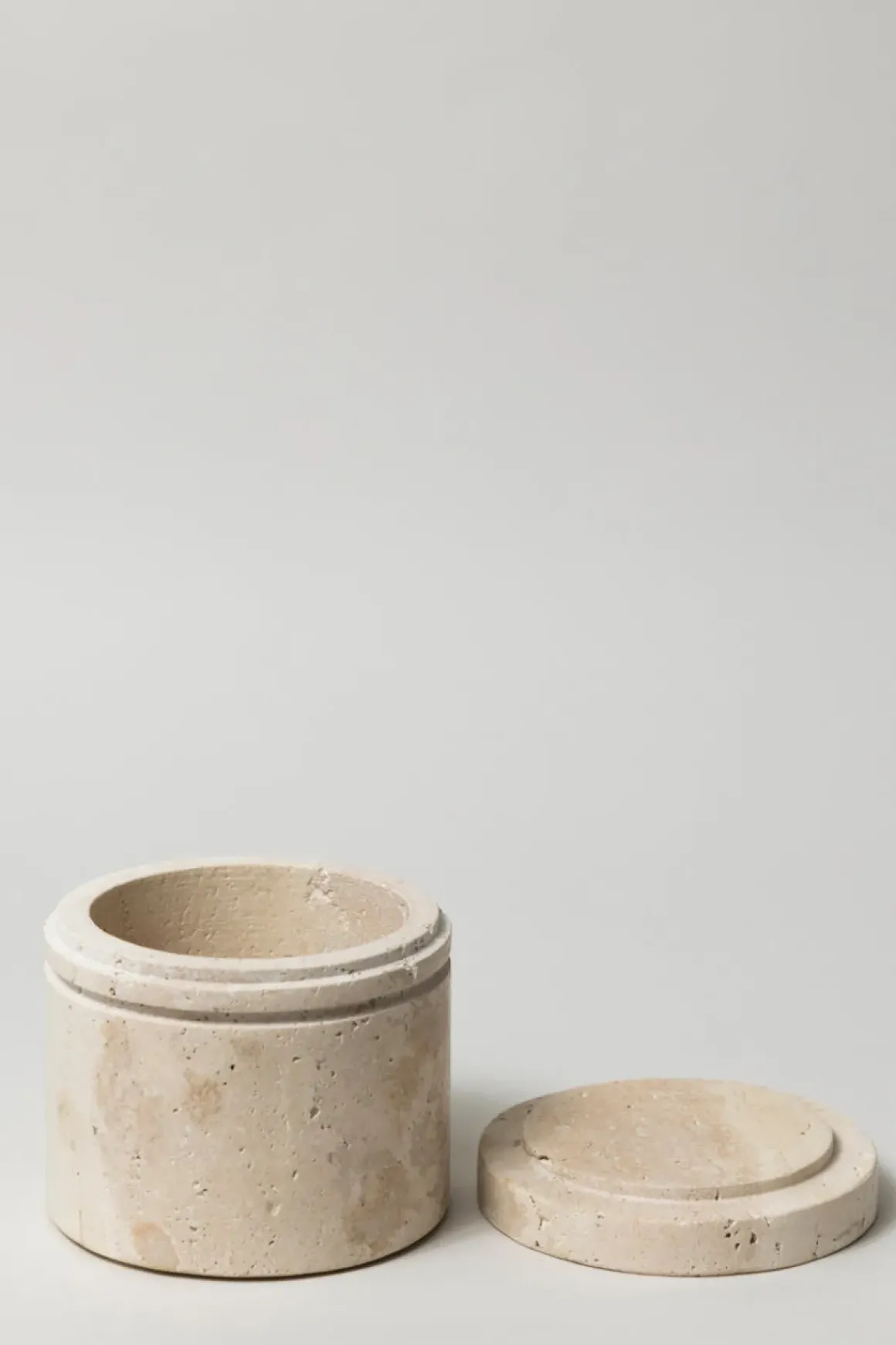 Krukke - Travertine M/Lokk