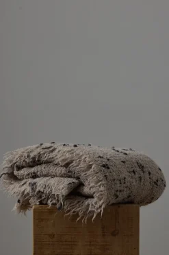 Pledd - Peg Throw 150x200cm Piuma