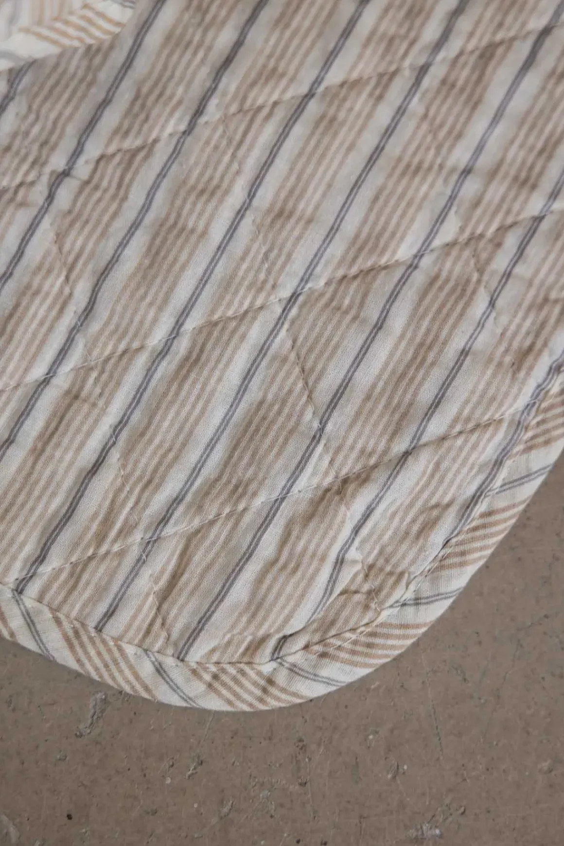 Pledd - Quilt 140x180cm Beige