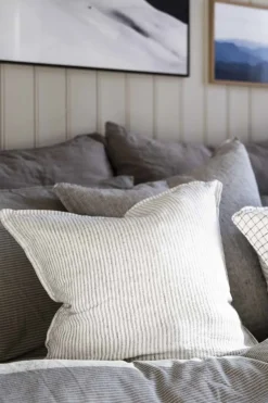 Putetrekk - 50x50cm Black/White Pyjama