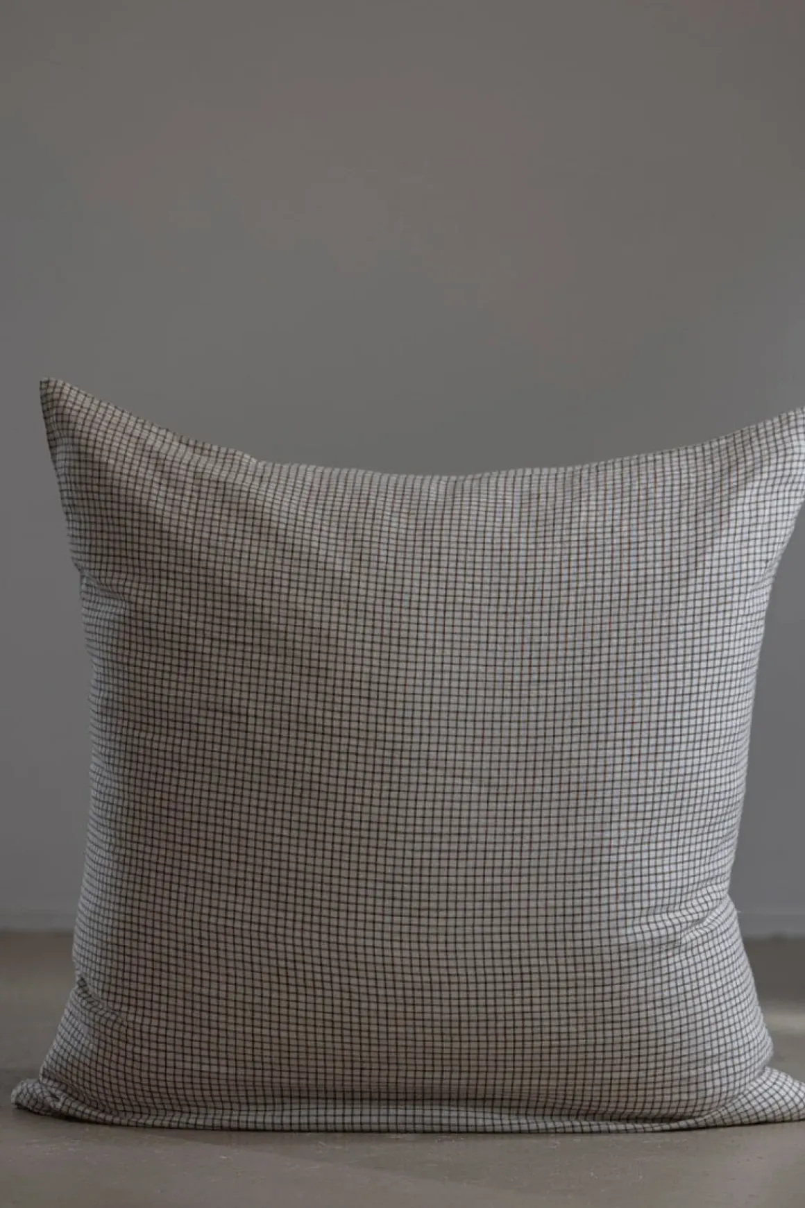 Putetrekk - 65x65cm Brown Checks Noir