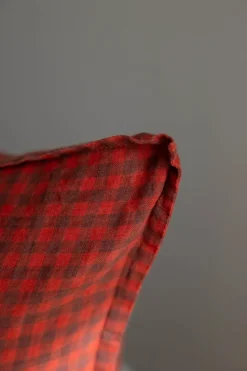 Putetrekk - 50x50cm Red/Navy Gingham