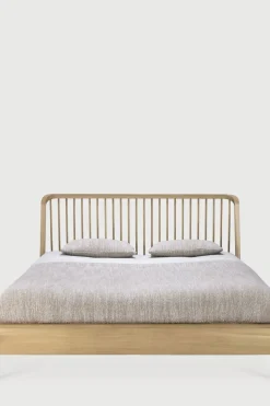 Seng - Spindle Bed 180x200cm Oak