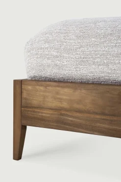 Seng - Spindle Bed 160x200cm Reclaimed Teak