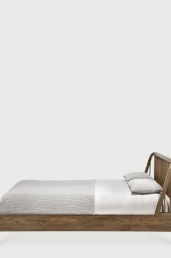 Seng - Spindle Bed 180x200cm Reclaimed Teak