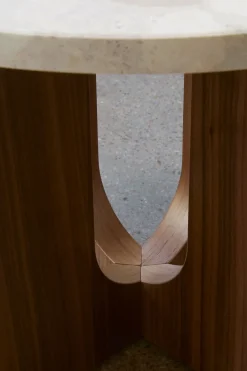 Sidebord - Androgyne dia50cm Natural Oak/Kunis Breccia