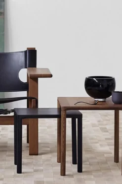 Sidebord - Piloti Modell 6725 63x63xh41cm Røkt Eik