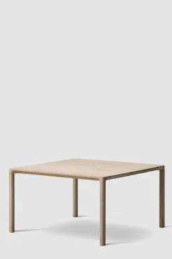 Sidebord - Piloti Modell 6725 63x63xh35cm Såpet Eik