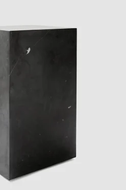 Sidebord - Plinth Tall 30x30xh51cm Black Marble