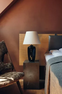 Sidebord - Plinth Tall 30x30xh51 Grey Kendzo Marble