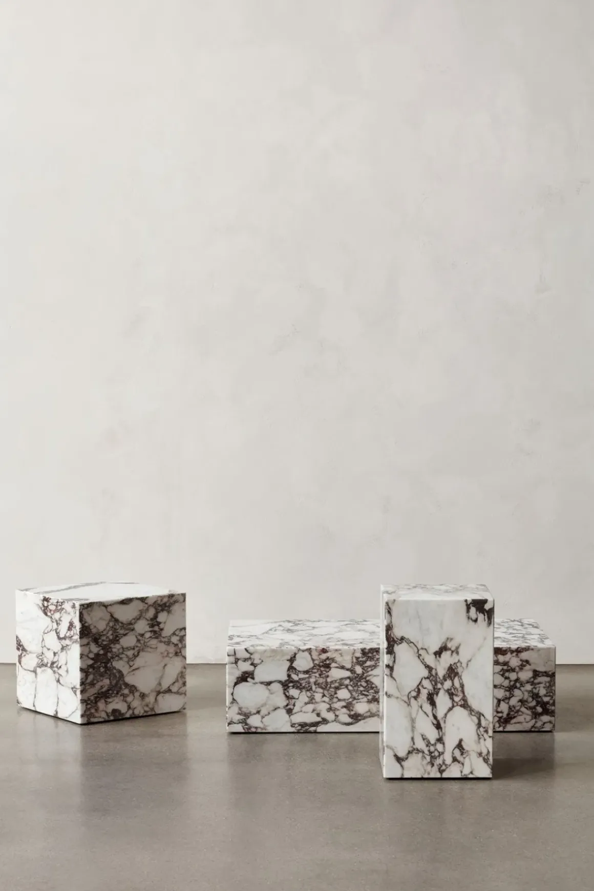 Sidebord - Plinth Tall 30x30xh51 Rose Marble