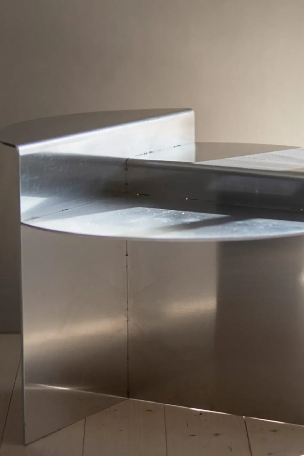 Sidebord - Rivet Side Table