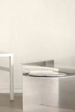 Sidebord - Rivet Side Table