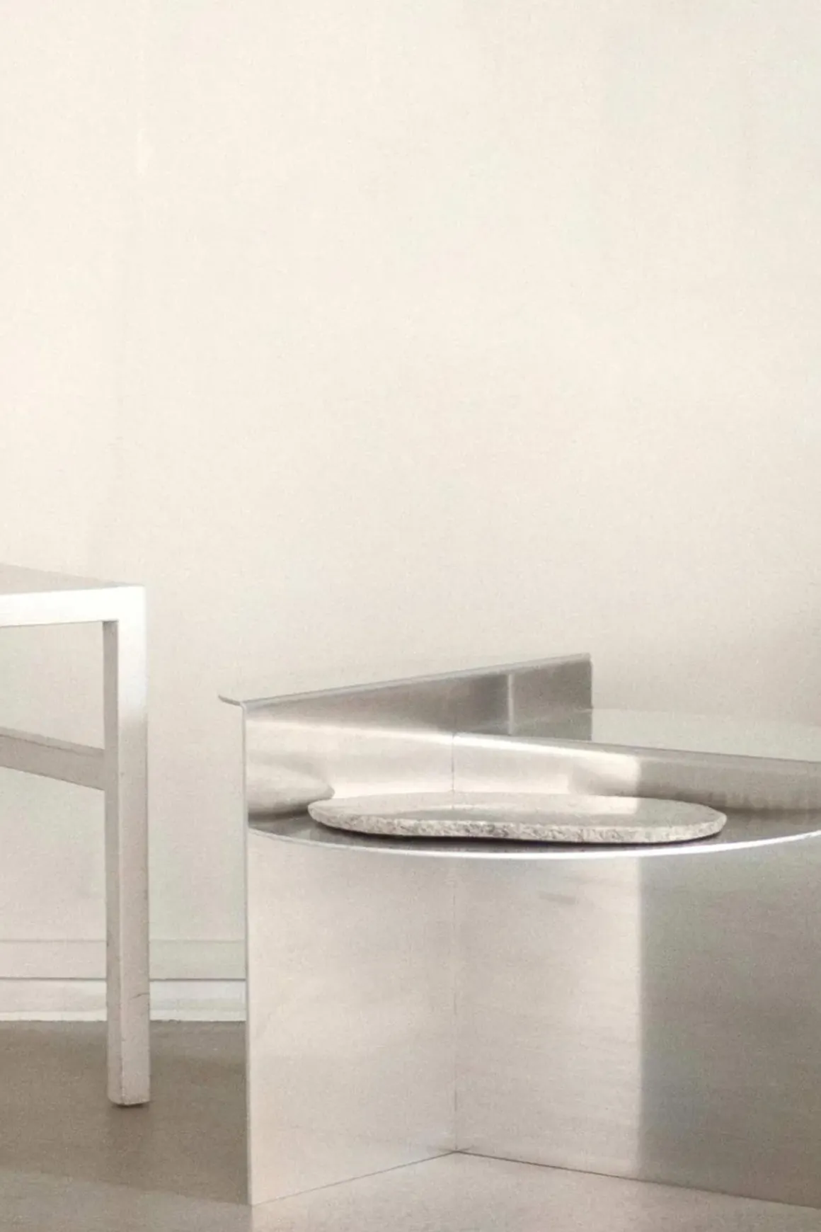 Sidebord - Rivet Side Table