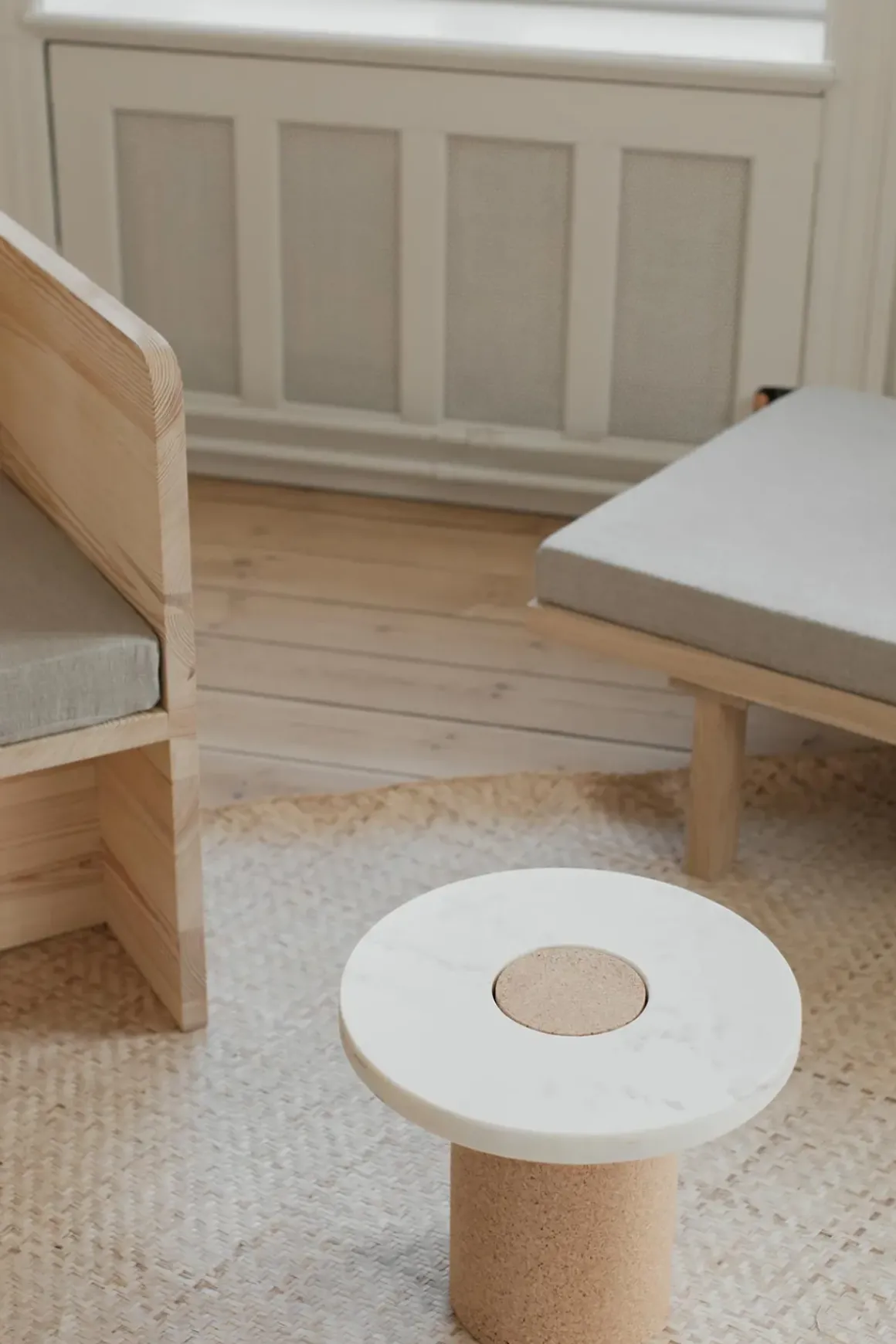 Sidebord - Sintra h33cm dia39cm White Marmor/Cork