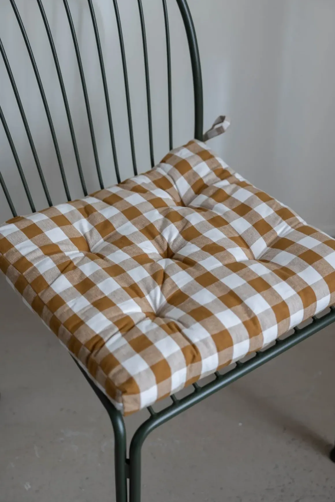 Sittepute - 45x45cm Mustard/White