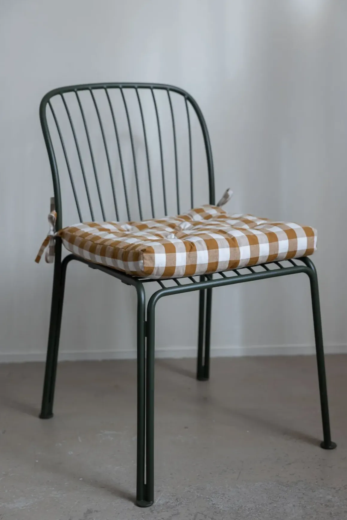 Sittepute - 45x45cm Mustard/White