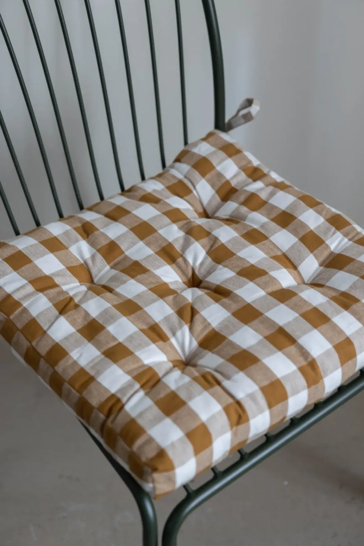 Sittepute - 45x45cm Mustard/White