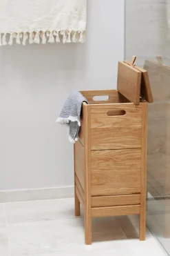 Skittentøyskurv - A Line Laundry Oljet Eik