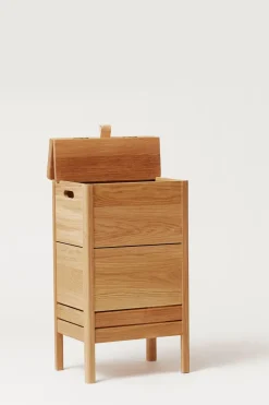 Skittentøyskurv - A Line Laundry Oljet Eik