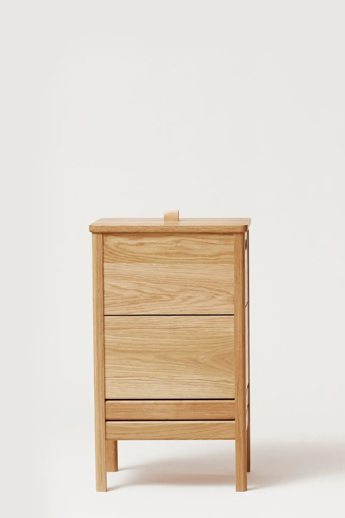 Skittentøyskurv - A Line Laundry Oljet Eik